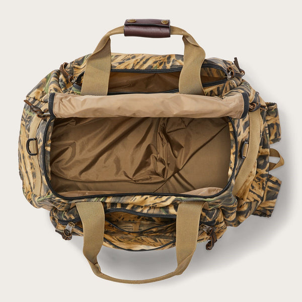 20102979 Filson Duffle Pack Shadow Grass – Stars and Stripes